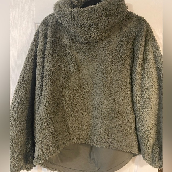 Lululemon Warm Restore Sherpa Pullover - Picture 1 of 3